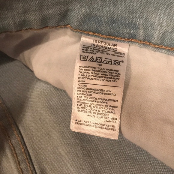 Old Navy Shorts - Picture 3 of 4